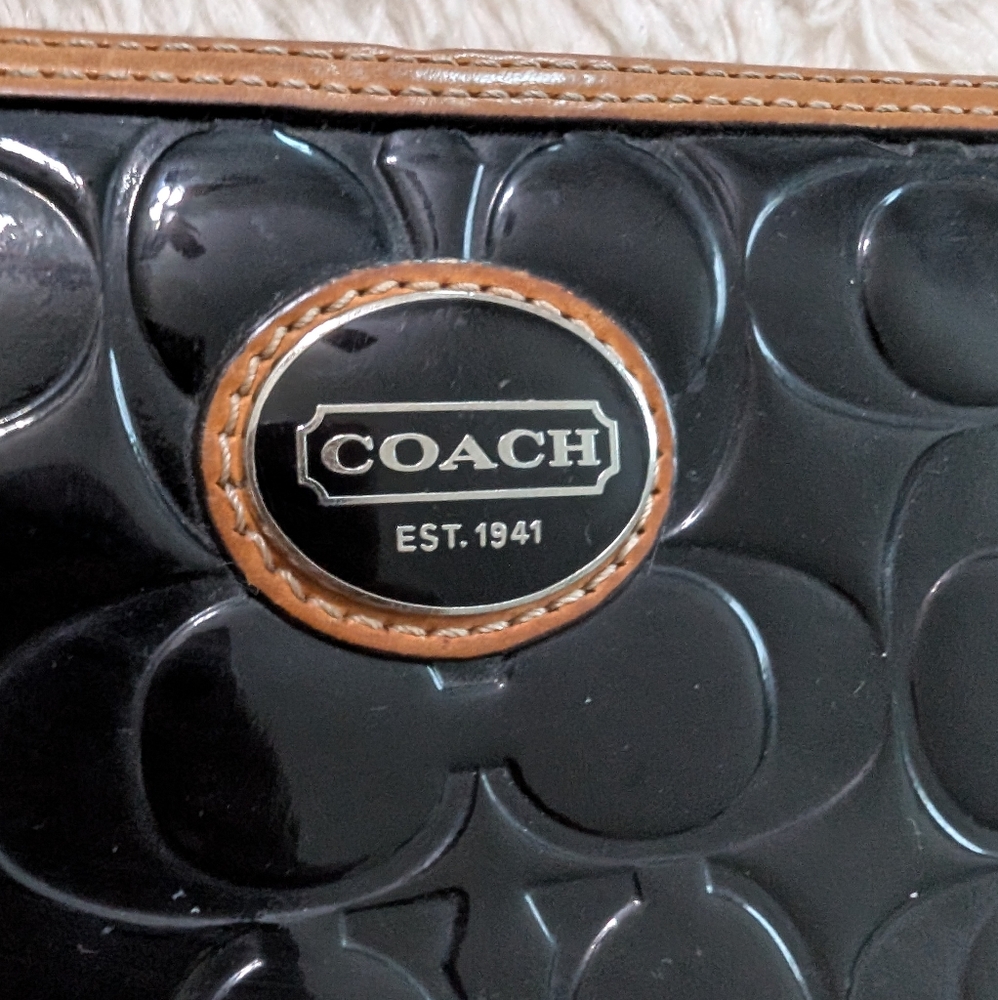 Coach Peyton Patent Leather Embossed Wallet - Picture 6 of 7
